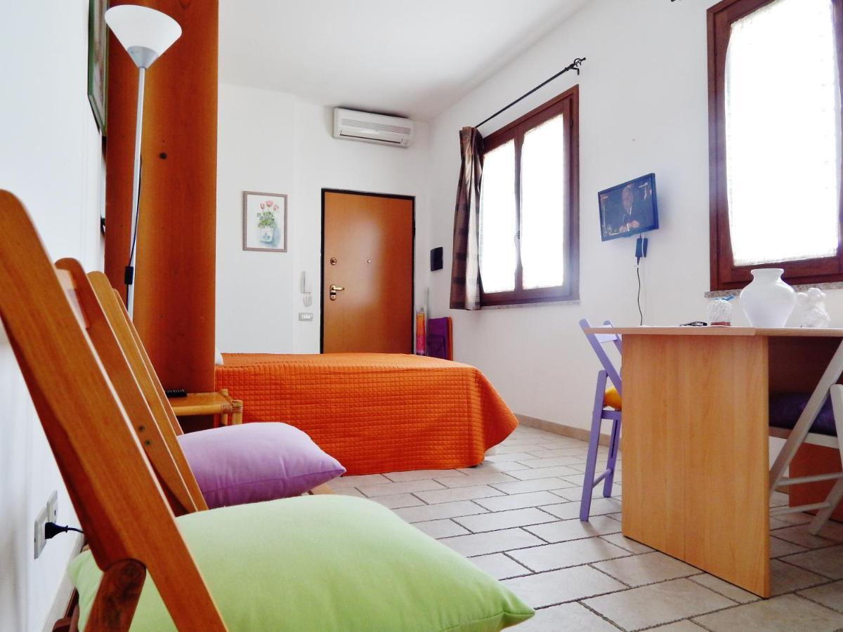 Lovely Studio In Pula Room photo