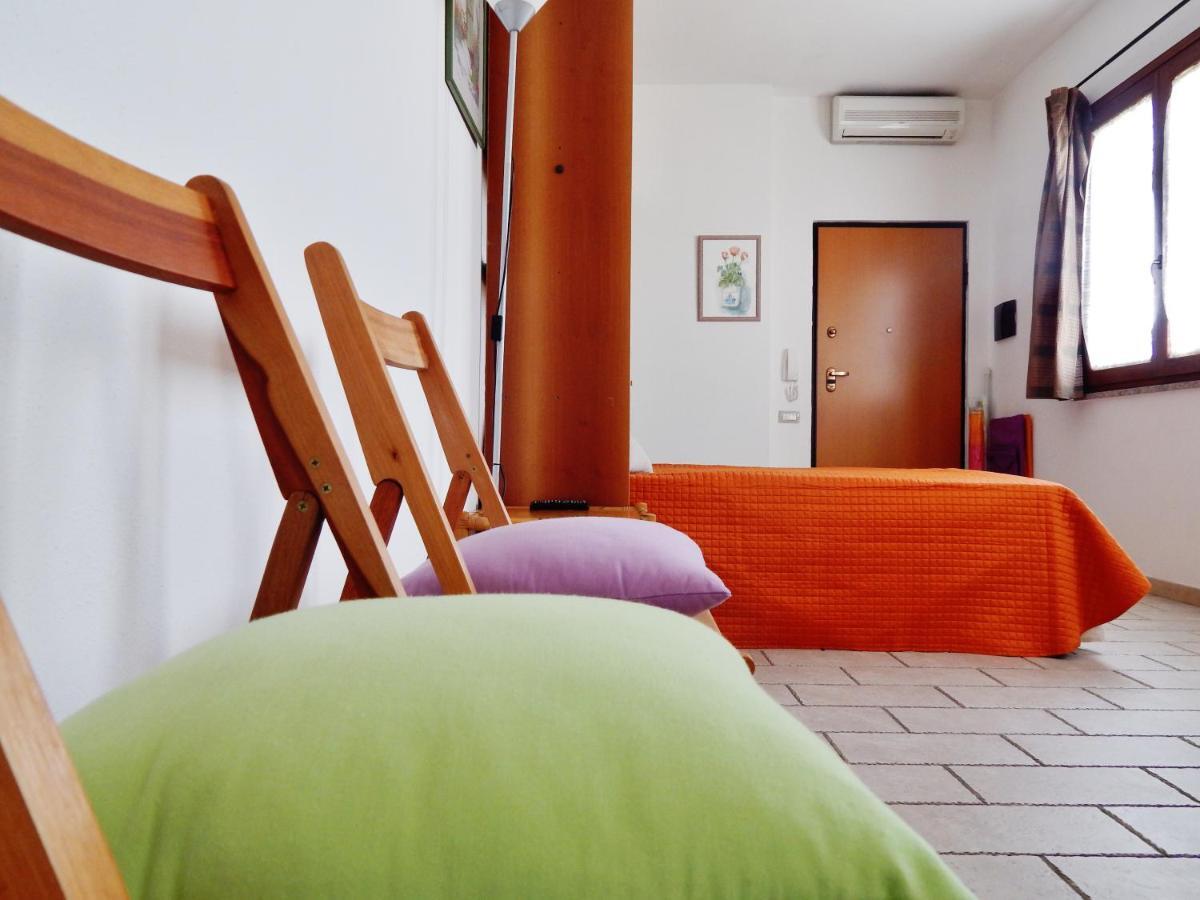 Lovely Studio In Pula Room photo